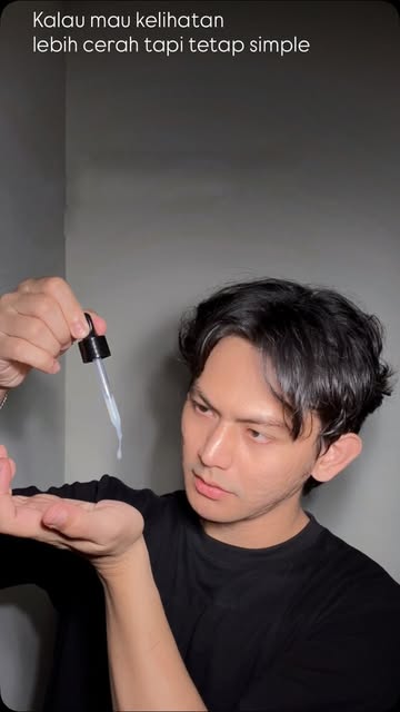 Gua kira cuci muka udah cukup. Ternyata kulit butuh lebih dari itu. . . . #gantengtanpadrama #skincarecowok #mensgroo...