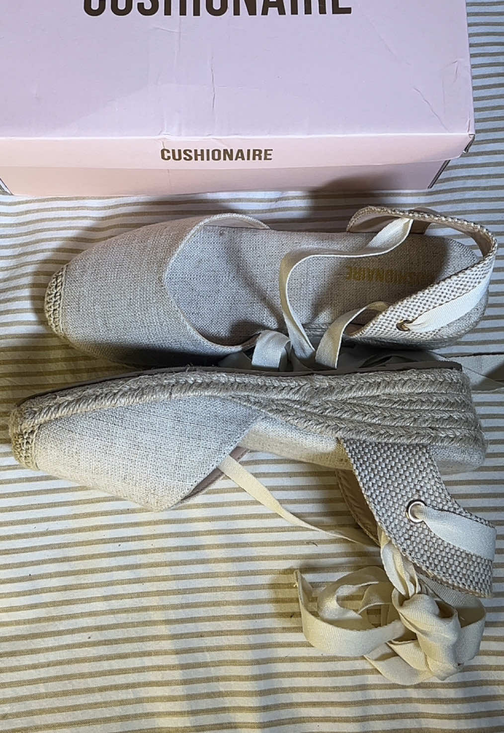 These espadrilles will be my favorites of the summer thanks to @Cushionaire 💖 You can find it at: Amazon Usa Amazon...