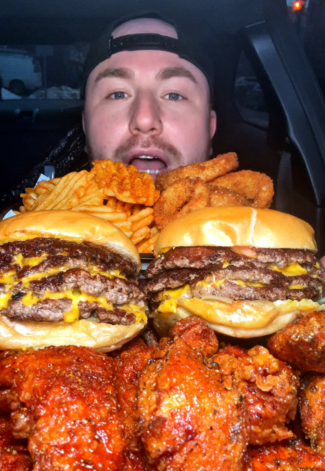 The best bar food in NJ 🍔 #burger #mukbangeatingshow #Foodie #fypシ #viral