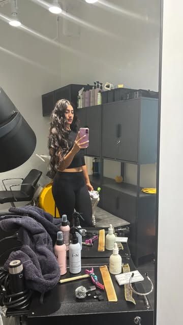 my hair was the main character for today’s photoshoot w/ @hairtoyz 💆🏽‍♀️