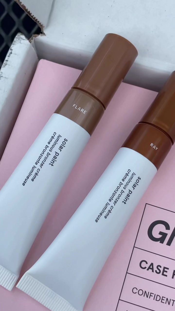 #glossier 🕵🏻🔎 ur my fav brand always. now, go use my link and save 10% and shop my favorite type of product ever f...