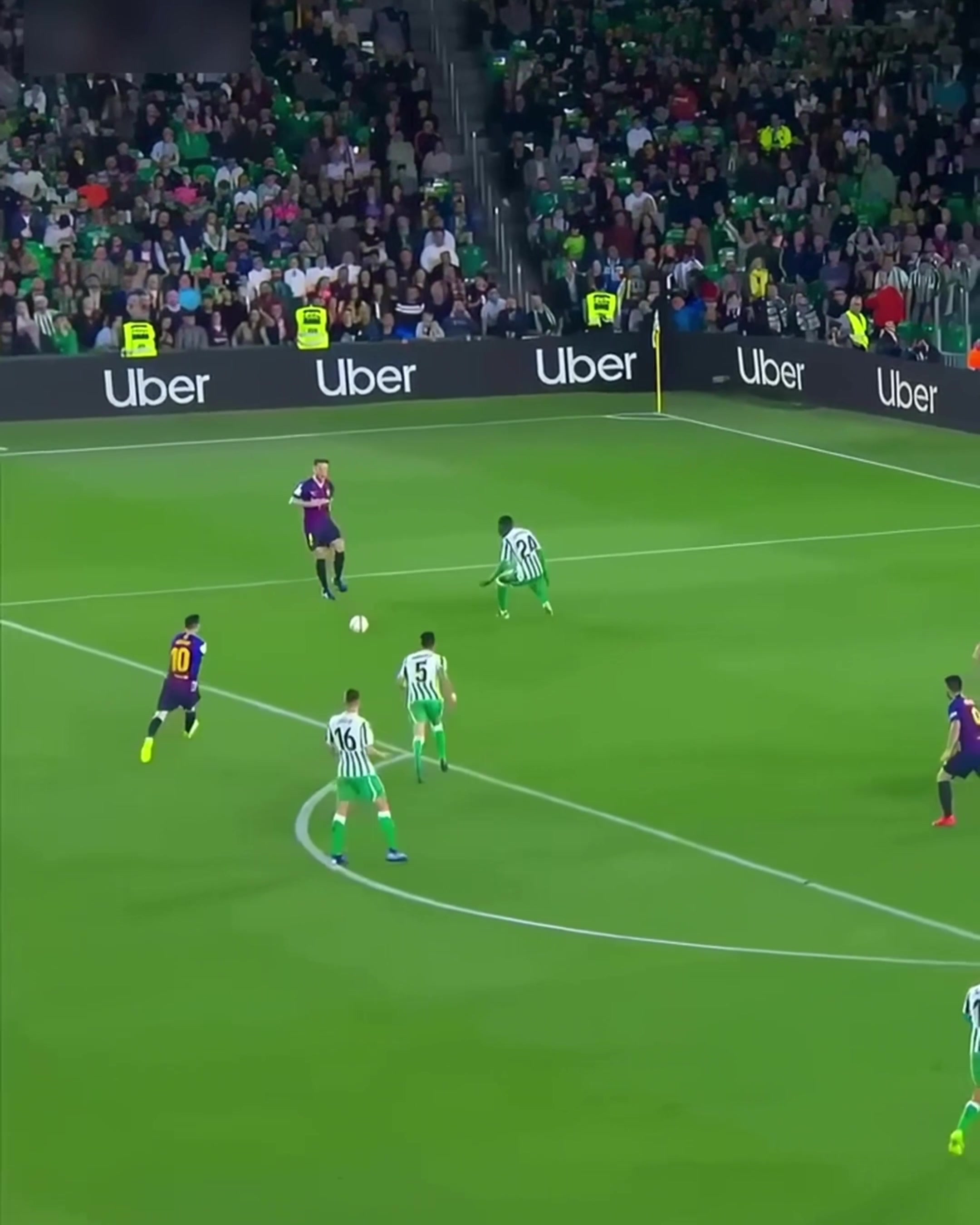 When players use their 100% of their IQ #fyp #football #soccer #FootballTikTok #soccertiktok