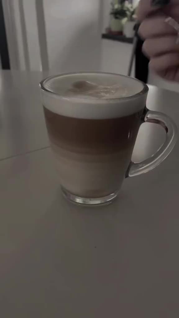 coffe is a hug in a mug☕️#creatorsearchinsights #coffeetiktok #virlavideo #fyp #teamwork #teamworktrend