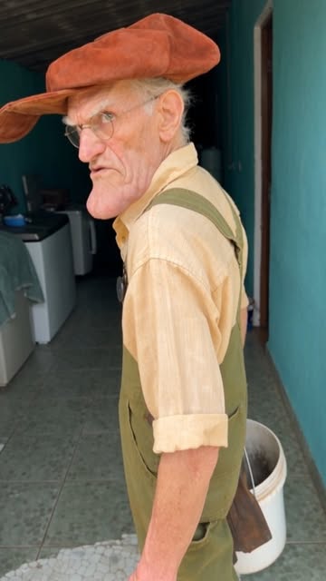 bom dia é depois das 10. Antes disso e provocação.