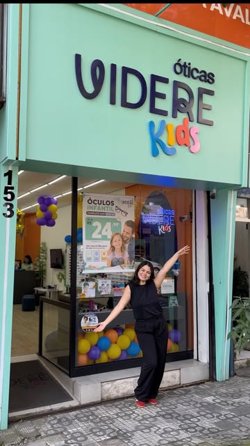 #publi 👓💙 Se escolher óculos para os pequenos parece uma missão, você precisa conhecer a @oticasviderekids Uma ótic...