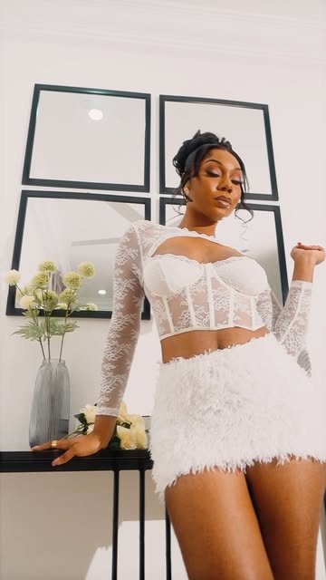 XI•IV 🥂 @cutelisa.plange 🎥 : @graffiti_visuals #
