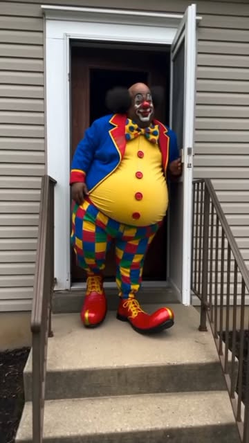 Somebody HELP 🤡 #clown #higgsfield #AI #funny #aiinfluencer