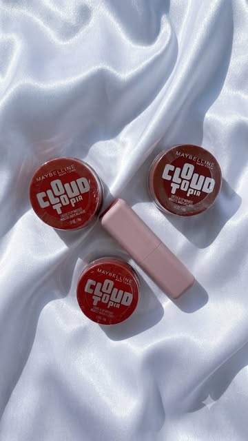 Maquillarme ahora es mucho más fácil desde que probé Cloudtopia @maybelline ❤️ #MaybellinePartner #Lorealistar #LipsO...