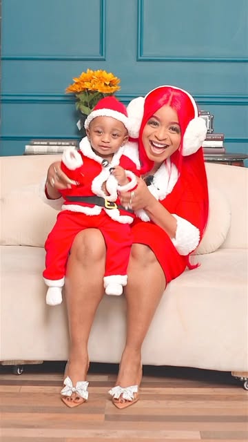 It’s time!!!🎅🎄🥰 @vizionsview and I, are excited to share these Christmas gems with y’all 🥹 Get all the cute match...