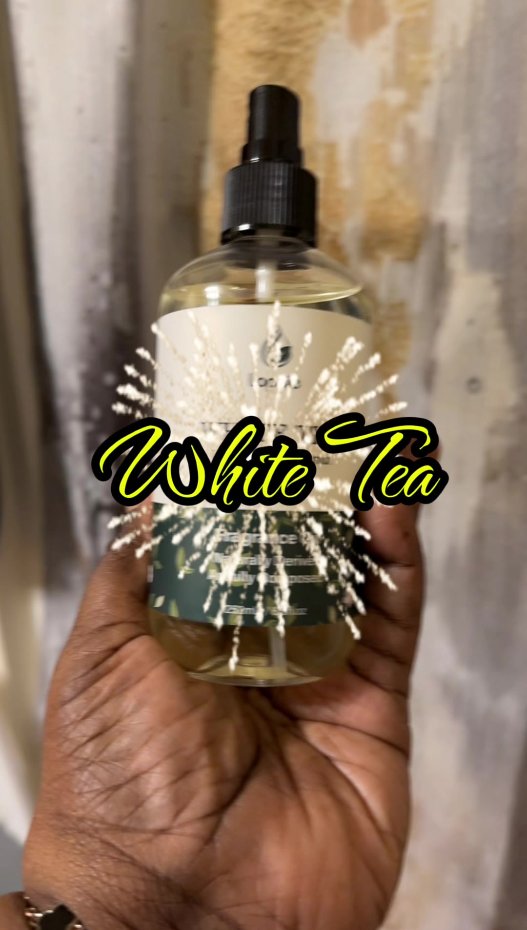 Bring the luxury hotel experience home with White Tea by Lopeie. Inspired by the signature Ritz-Carlton scent, this n...