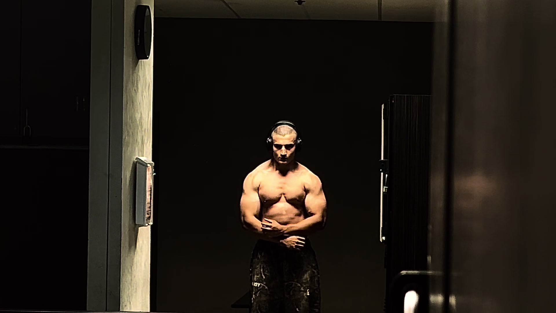 🎶🎶 #gym #fyp #physique #applejacked