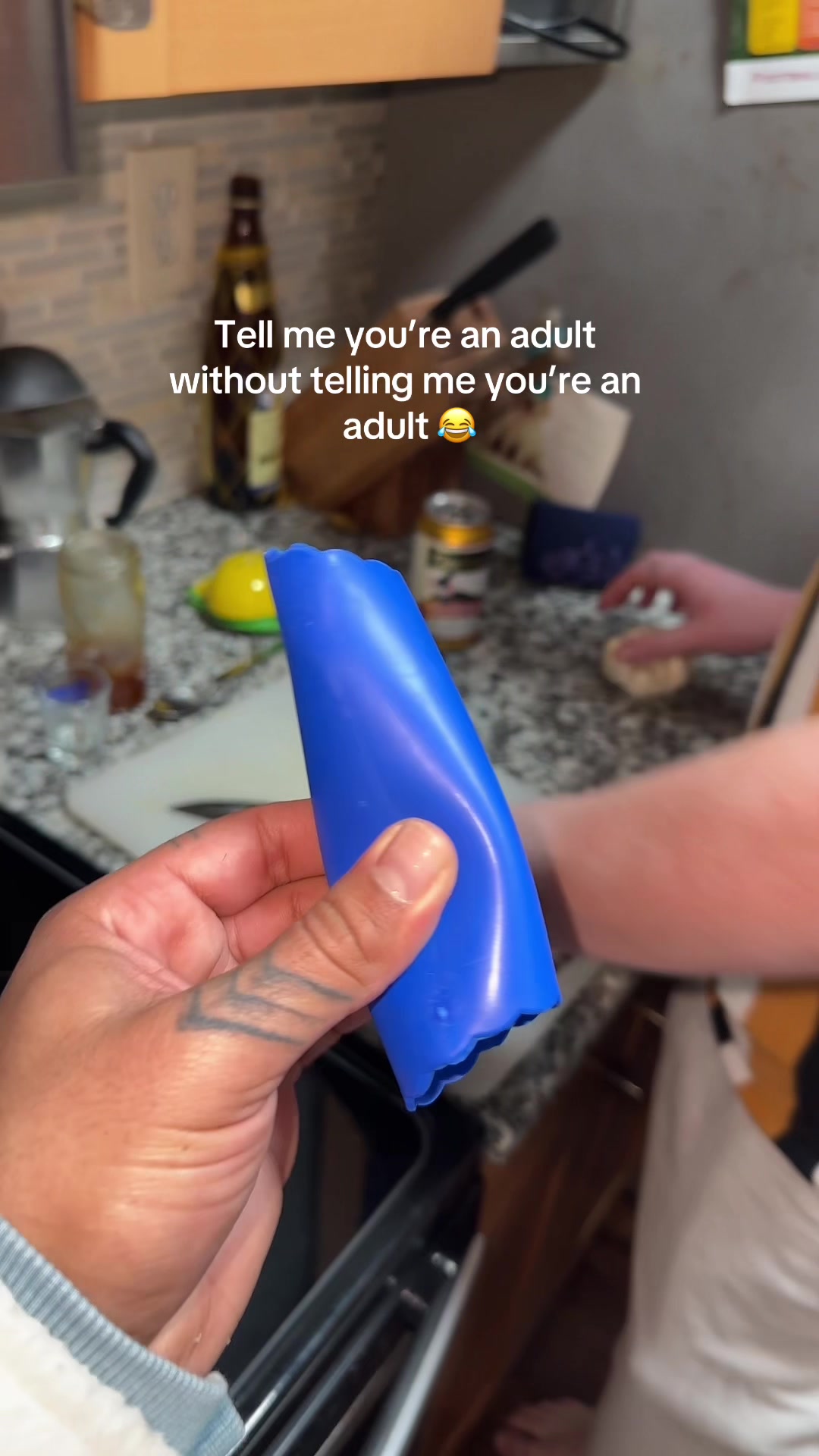 Not me getting excited about a garlic peeler? 🫢😭😂🧄 #adulting #garlicpeeler #cookinghacks