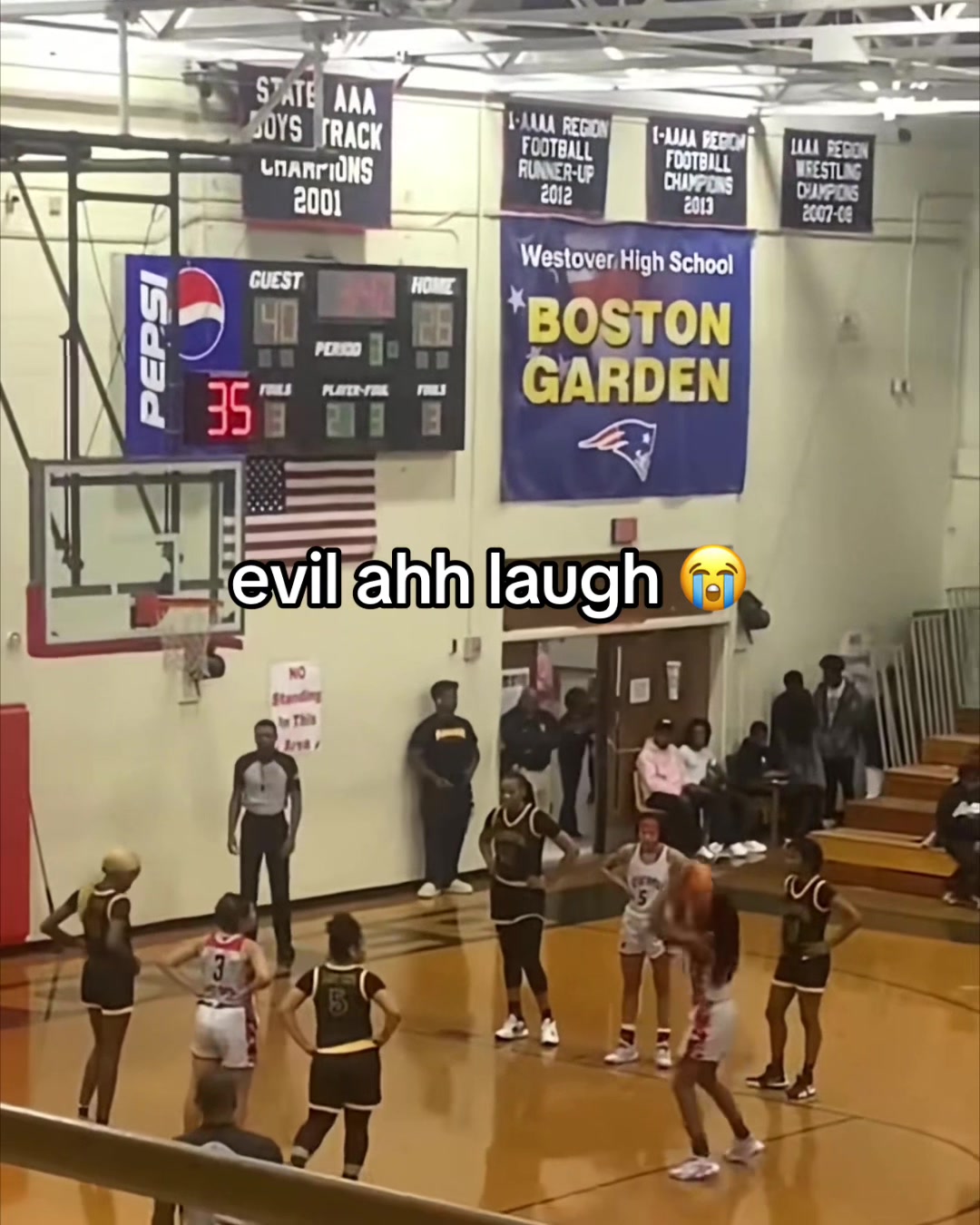 Bro plotting something 😂😂 (@SG🧟‍♂️) #laugh #funny #fail #basketball #laughing