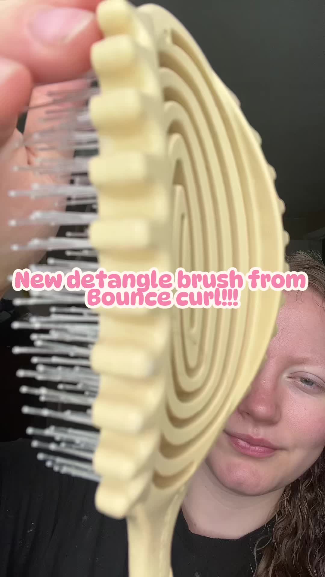 Detangle and style all in one!! #bouncecurl #detanglebrush @BounceCurl
