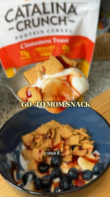 My go-to snack as a busy mom 🥣🍌🫐 @catalinacrunch #catalinacrunch #proteincereal #cerealbowl #easysnack #momsnacks