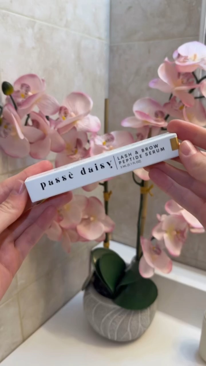 Eyelash serum