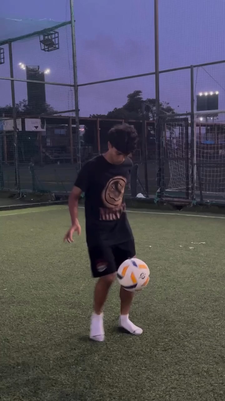Freestyle Skills/ Soccer Tricks