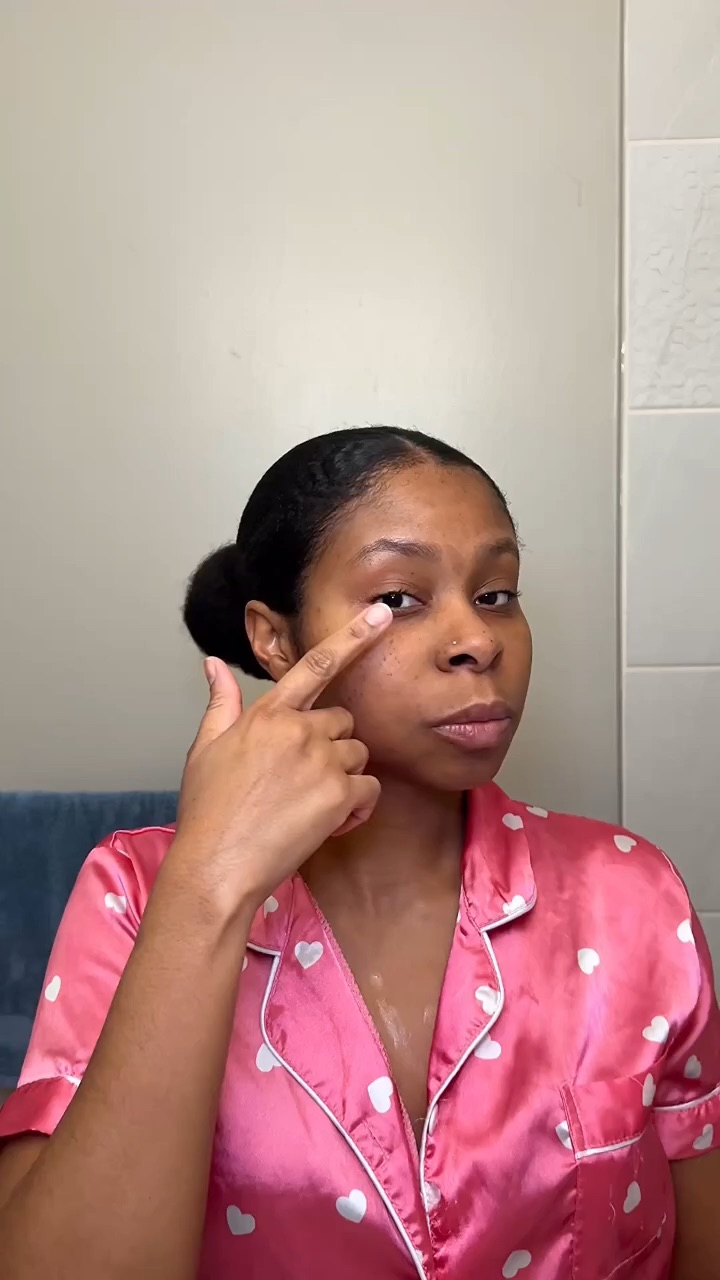 Bea Undereye device