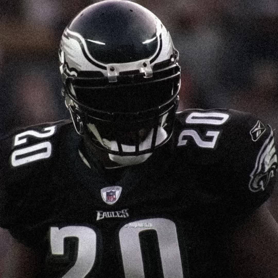 He wasent human #nfl#nflcontent#briandawkins#weaponx#sportsedit#edit#tuffedit#scary#oldnfl#fyp#foryoupage#foryou#eagl...