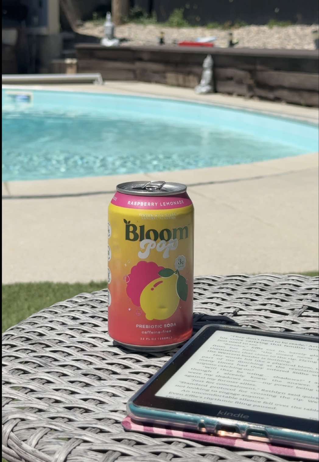 It’s a Bloom Pop summer @Bloom Nutrition ✨ it isn’t a real pool day without my favorite prebiotic soda! #ugc #ugccrea...