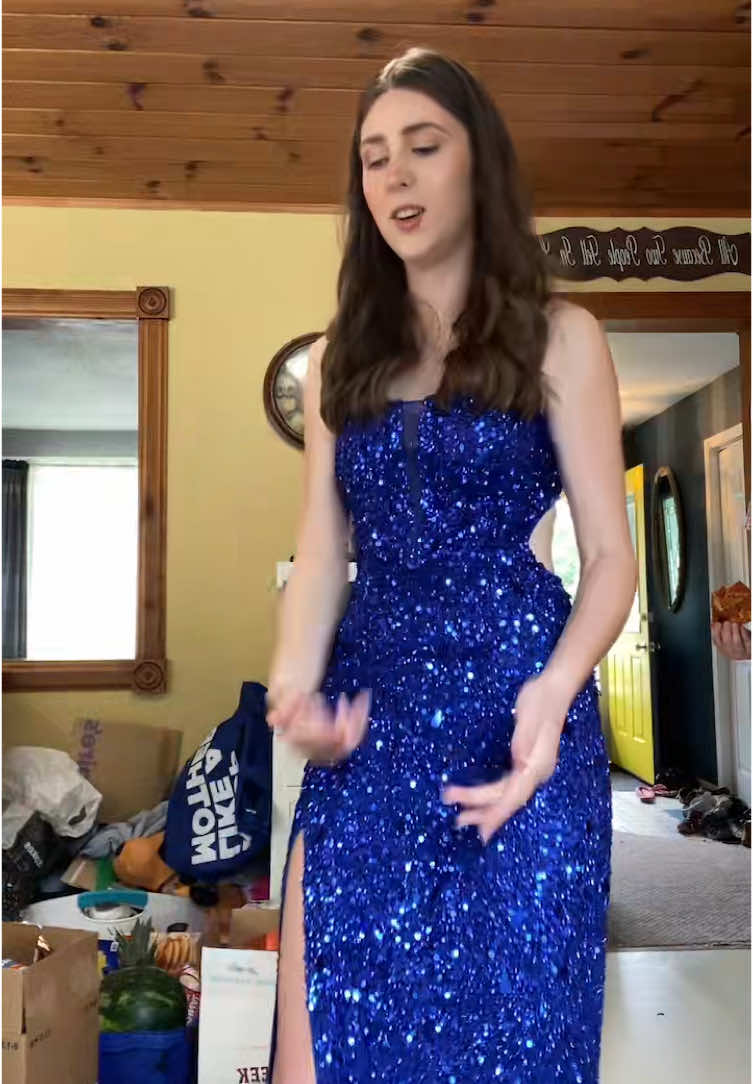 Grace be looking like a whole new person in her full beat #ate #prom #taylorhurd #2025grad #beauty #hair