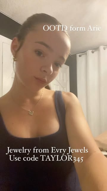 OOTD use code TAYLOR345 at checkout on Evry Jewels for money off. #evryjewels #OOTD #jewelry #Arie #fashion #beautyad...