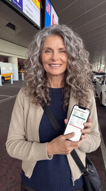 Jet-setters, are you ready? 🗺️ Plan your next adventure with ease! ✈️✨ Bilingual travel planner in bio! #TravelSmart...