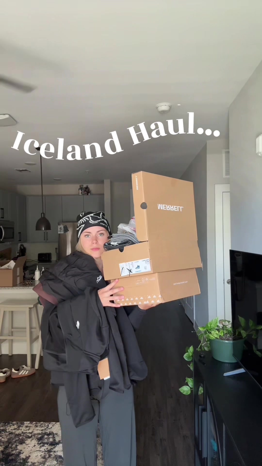 Everything I got for Iceland!! 🇮🇸 @e.l.f. Cosmetics @Arc’teryx @REI @thenorthface @Amazon @Icelandair @Salomon #ice...