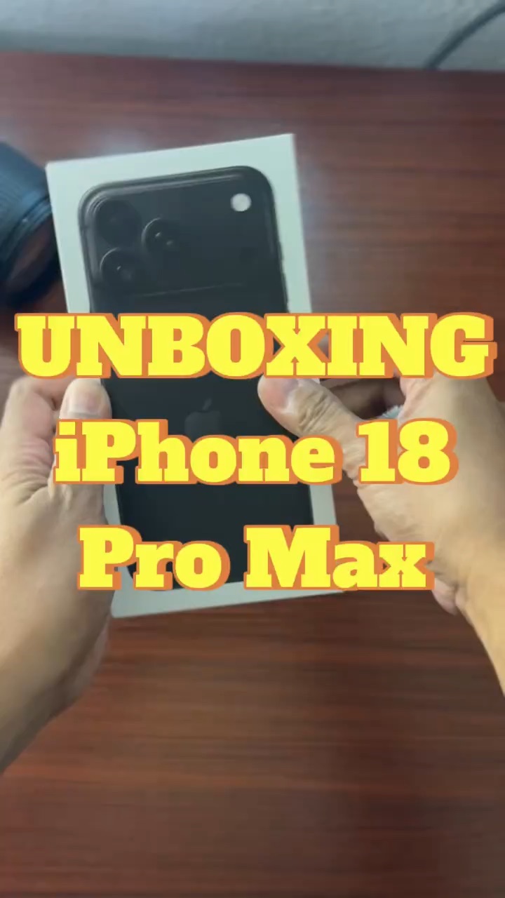 Unboxing iPhone