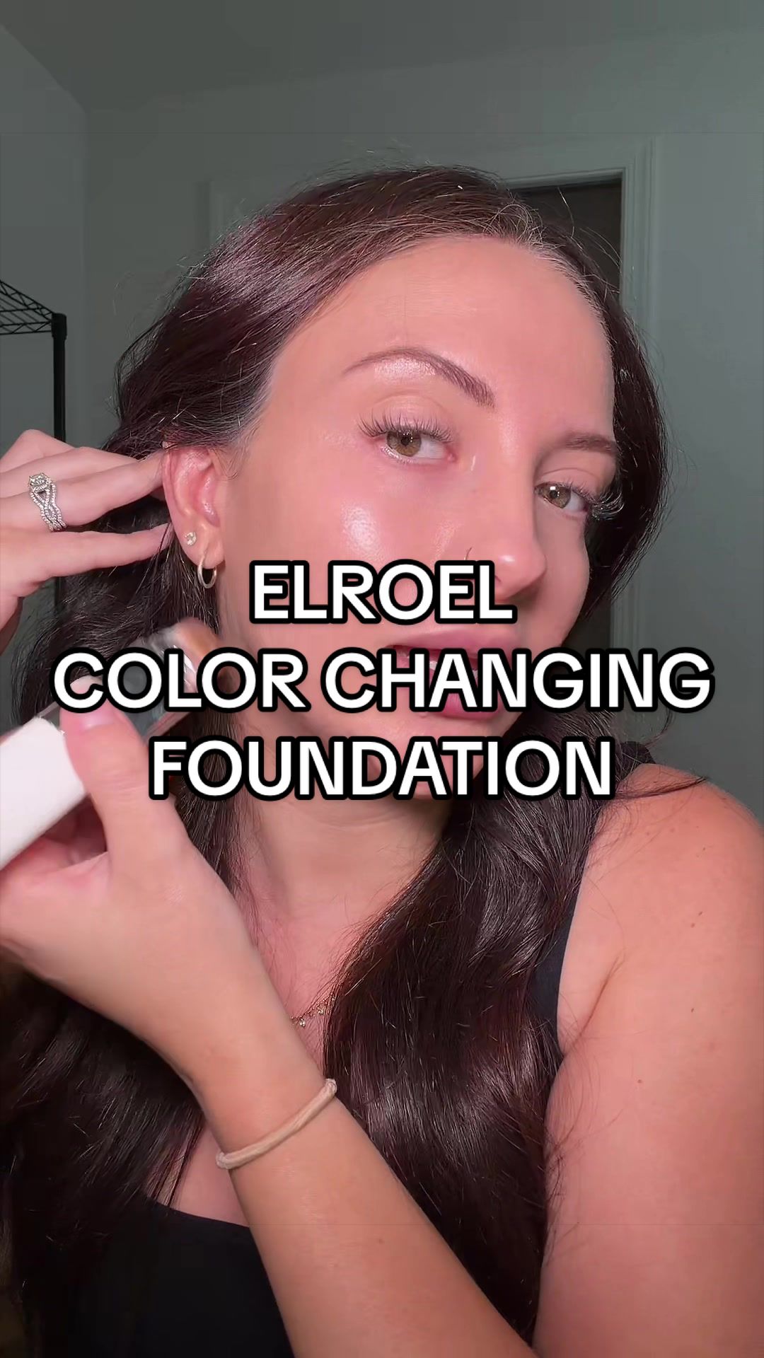 it’s giving ✨glass skin✨ #colorchangingfoundation #foundation #glassskin #koreanbeauty #tiktokshopmademebuyit