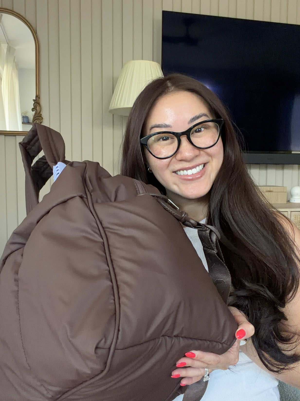 ignore how tired i look 😂 but we’re putting this luka duffel to the test! @CALPAK Travel #travel #whatsinmybag #trav...