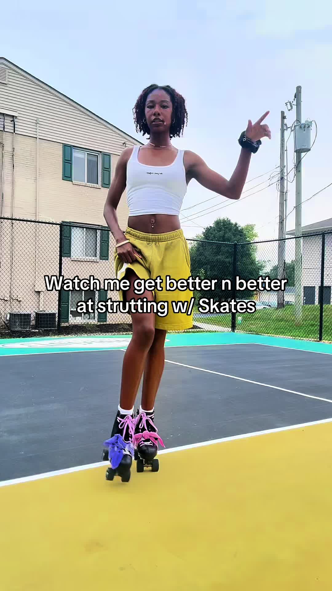 I luv skating im getting so much better 💛😜