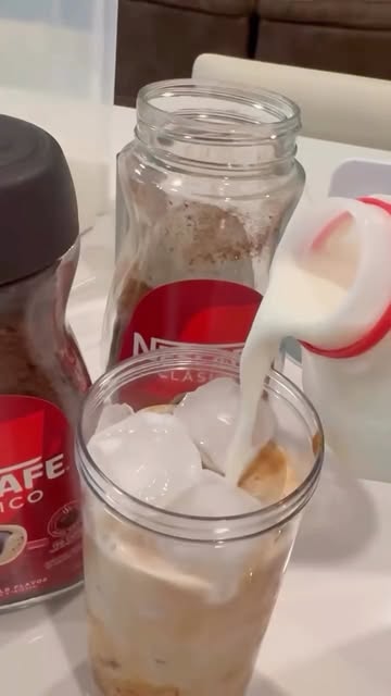 Los Virgo somos un poquito perfeccionistas ♍️😂 y sí… hasta el café tiene que quedar como queremos. Este @nescafeusa...