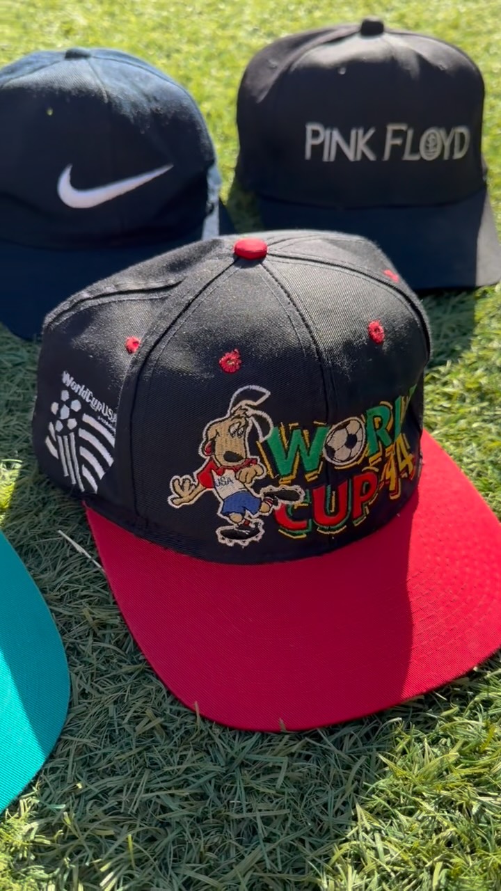how to clean and restore vintage hats🧼 #vintage #vintagehats #restoration #hatcleaning #thrift