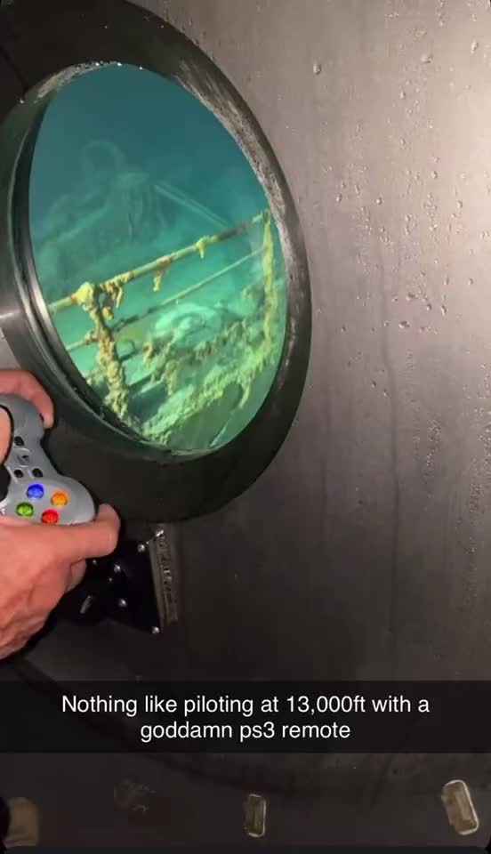 What button do i press to go up? #submarine #titan #titanic #ruyterpoubel #viral #girlspower