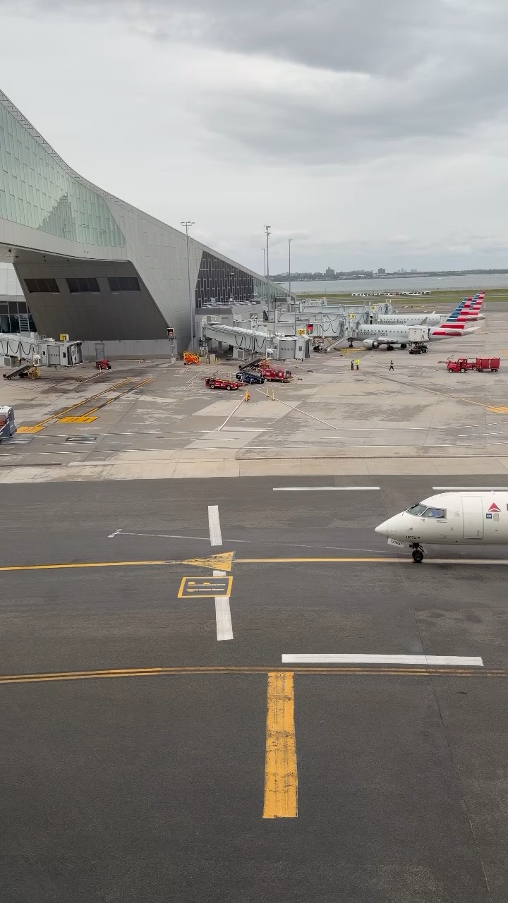 Plane Crossing B-Roll
