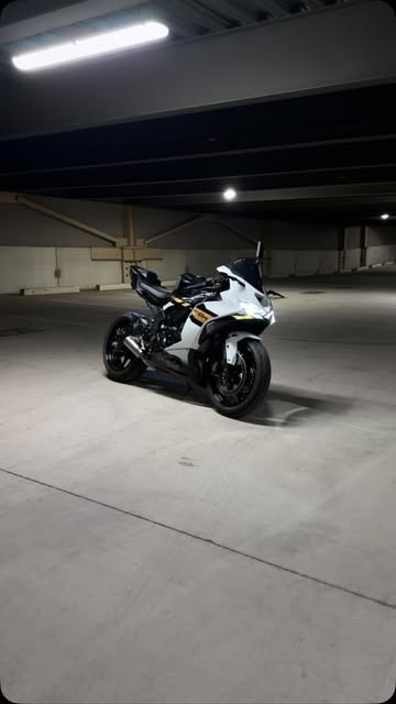 Silence • • Follow for more content • • • #reels #fyp #zx6r #motorcycle #bikerboy