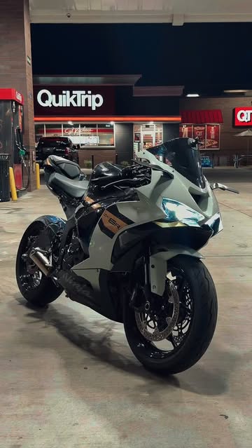 Majestic • • Follow for more content • • • #reels #zx6r #motorcycle #kawasaki #fyp