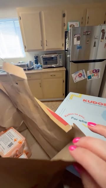 Delivery apps to the rescue! From my phone to my door step @doordash makes my days much smoother. I can grab my essen...