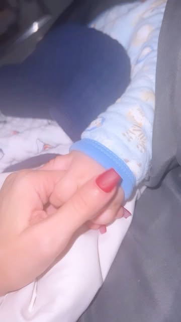 Quando Mais Precisei Deus Me Deu Você 💙 Para Me Mostrar O Quanto Sou Forte; Pra Me Mostrar Um Amor Inexplicável 💙 O...