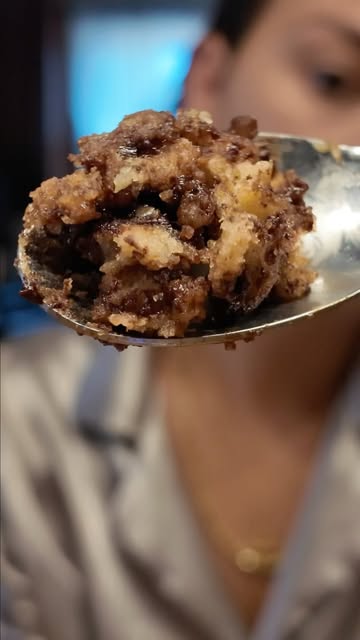 Craving something sweet but don’t want to bake a whole cake? ✨ This easy mug cake made with Bob’s Red Mill flour is s...