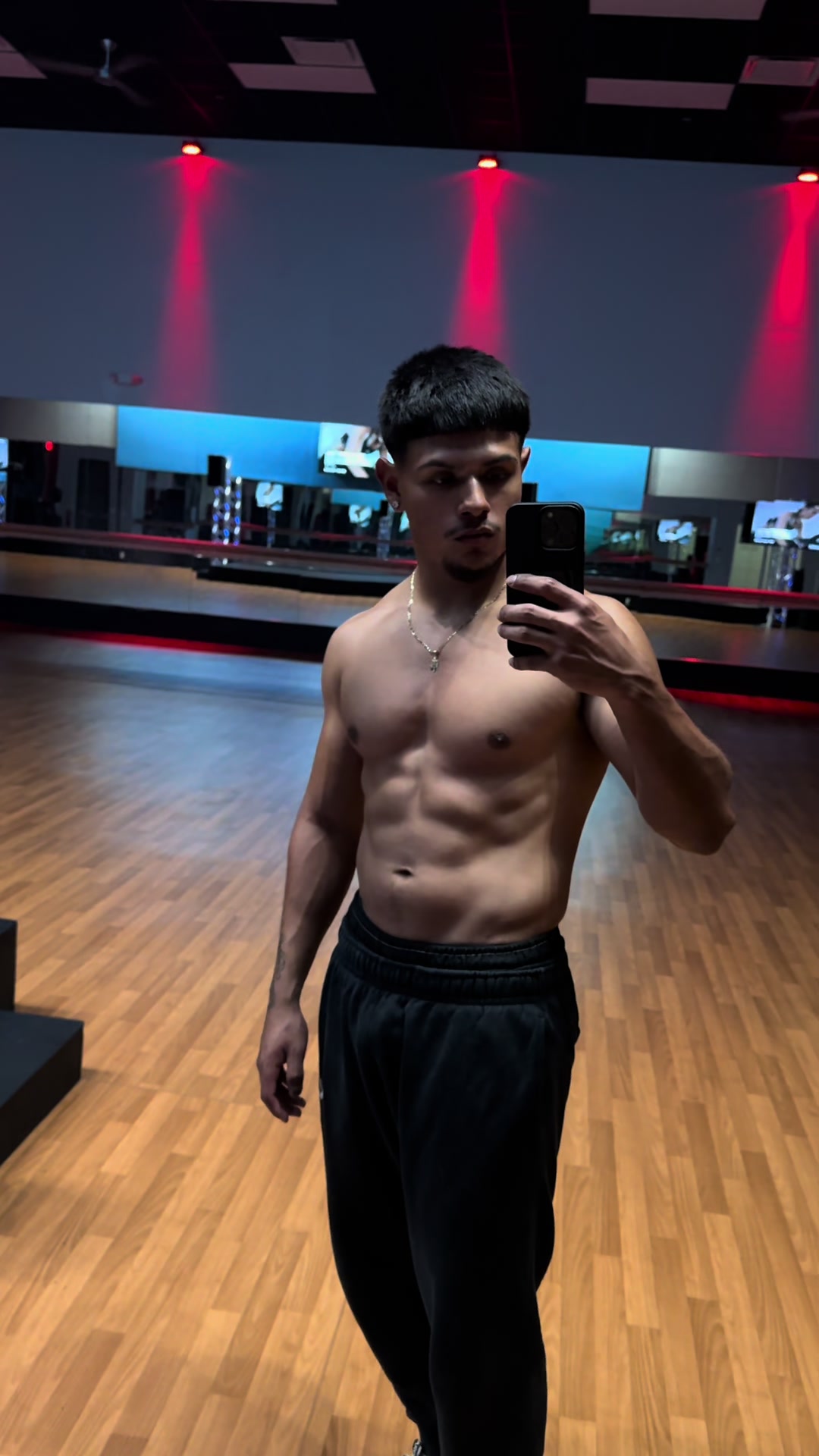 🦍 🦍 #foryoupage #gymcontent #gymmotivation