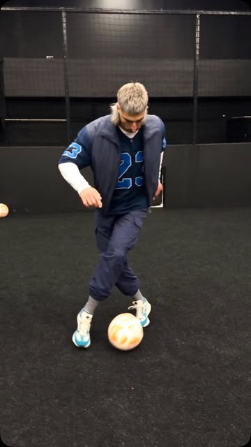 ⚽ ¡Mucho talento y poca humildad! 🤣� #futbol #soccer #fypシ #paratii #humor