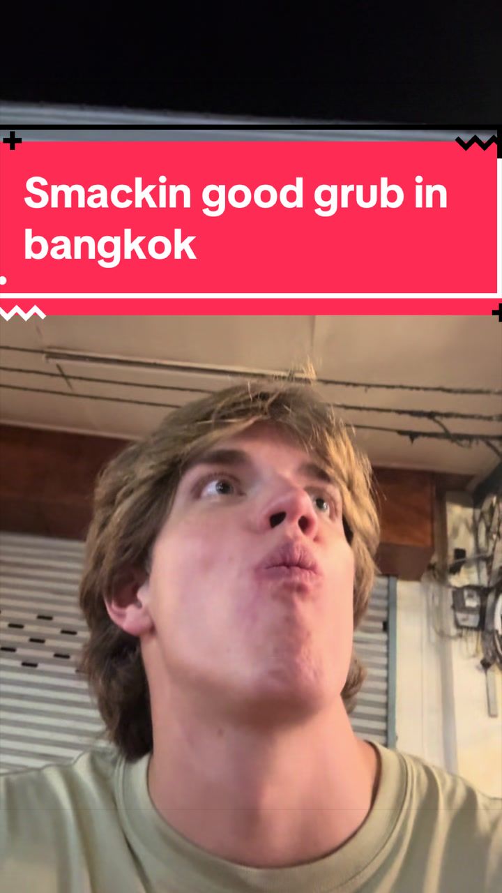 This is what you can get for $10 in Bangkok 🇹🇭 it’s not hard to travel on a budget out here!