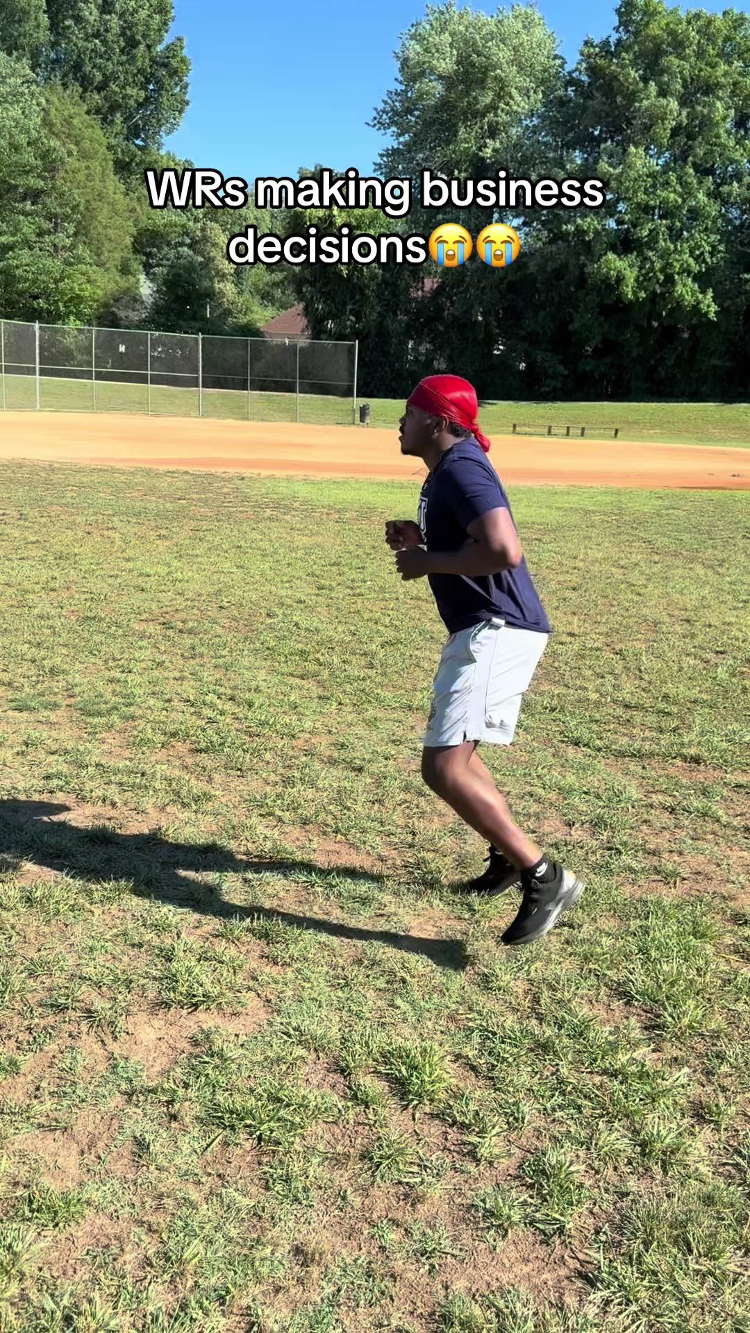 Then the QB gon ask why you ain’t catch it 😭😭😭 #footballfyp #djmoyer #widereciever #hospitalball #businessdecision...