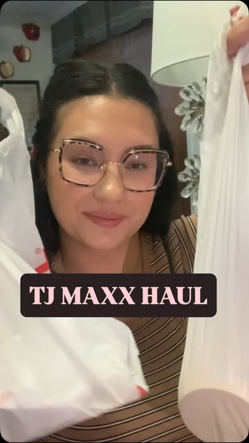 As an Aussie living in the US - @tjmaxx is one of the best places to shop! #ugccommunity #tjmaxxhaul #haul #ugccreato...