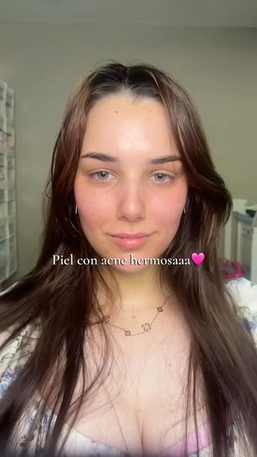 Amo esta barra multiusos para labios ojos y mejillas 😍a dios estoy usando el color rosa sandia 🍉te amo 🌺 @age20s_g...