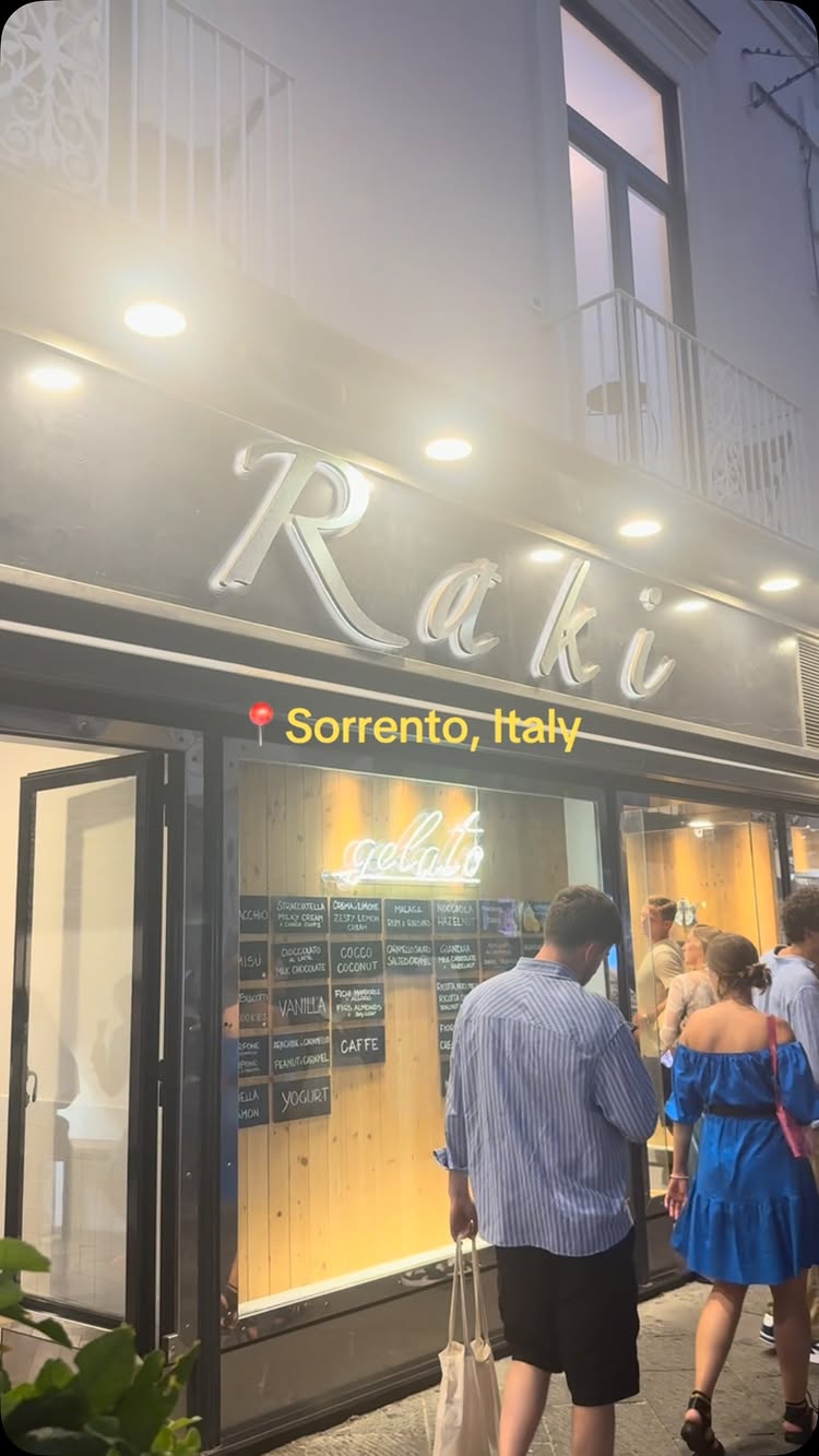 Best gelato in Italy 🇮🇹 @rakigelato_sorrento #italy #travel #gelato #trending #reels