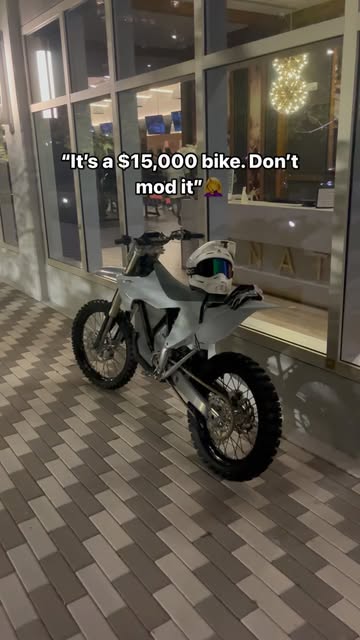No🥷🏽 . . . . . . #starkvarg #stark #supermoto #wheelie #wheelies #dirtbike #dirtbikes #transformation #mods #moddin...