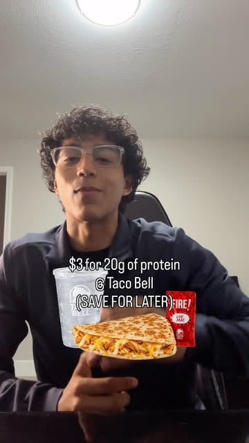 Save this to stay locked in when eating Taco Bell. #fyp #highproteinmeals #tacobell #fastfood